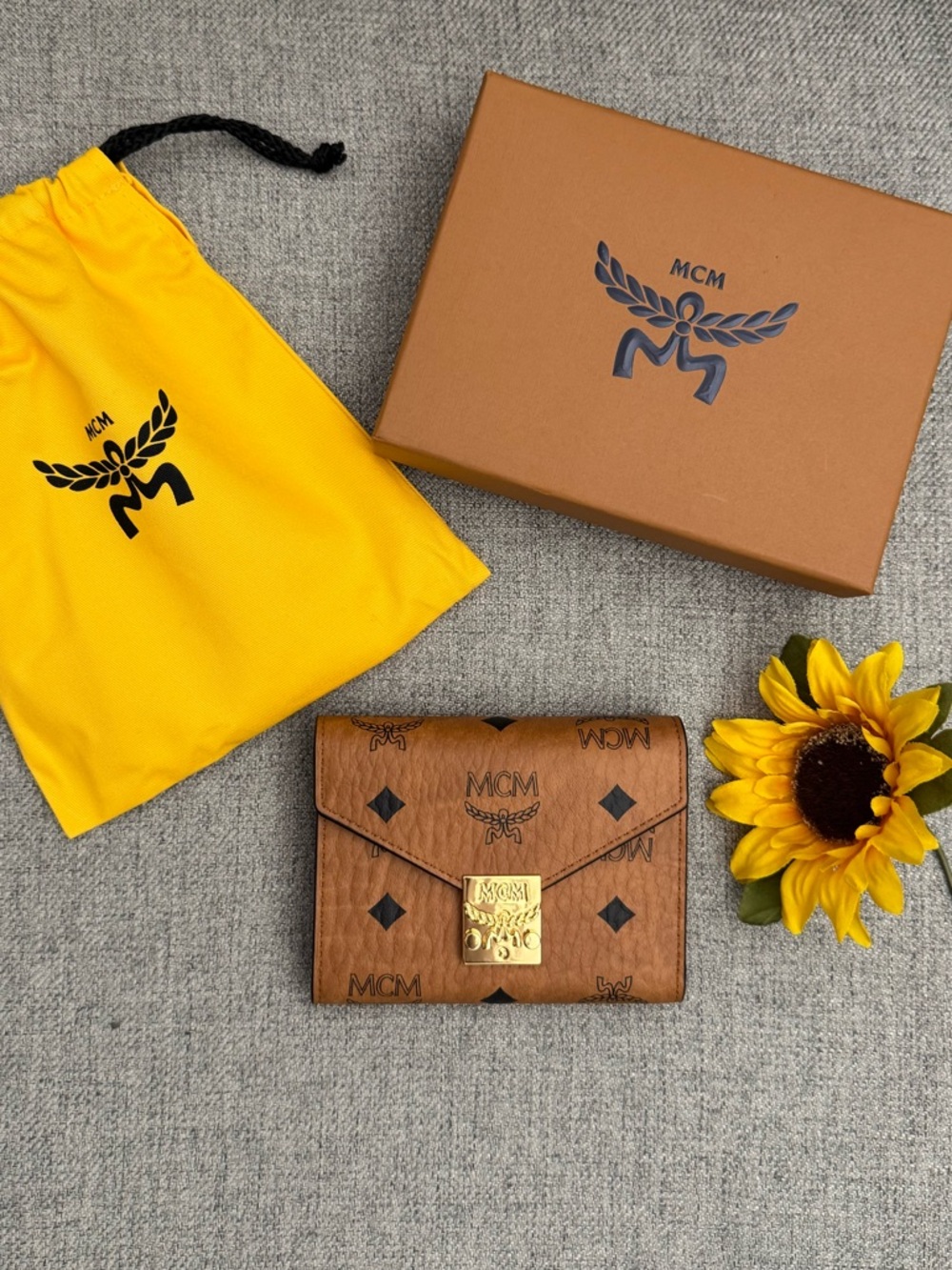 MCM Tracy Trifold Women’s Wallet✨